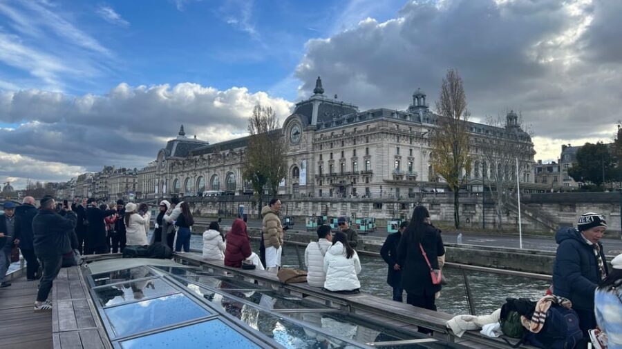 Paris: 1-Hour Sightseeing Cruise and 3-Course Bistro Dinner - Overview and Pricing