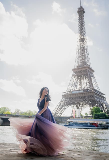 Paris: Eiffel Tower Private Photo Session