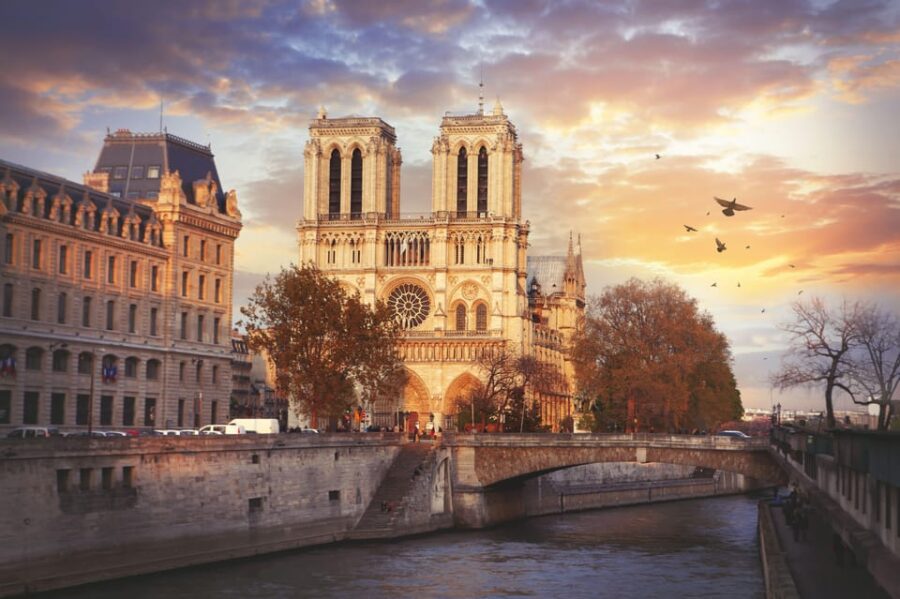 Paris for First-Timers – From Notre-Dame to the Louvre