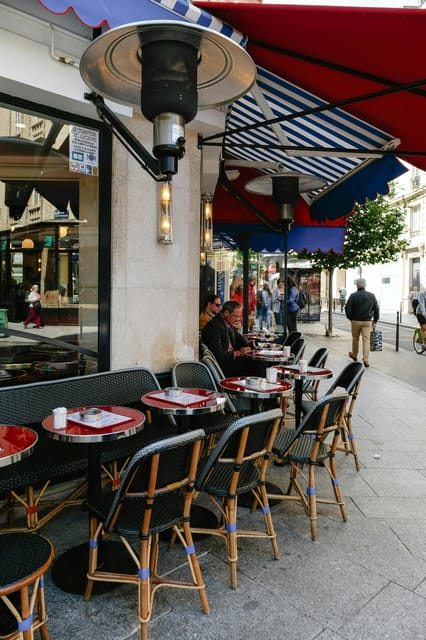 Paris in Winter: 3 Days of Adventure With a Local Guide - Experiencing Île De La Cité and the Latin Quarter