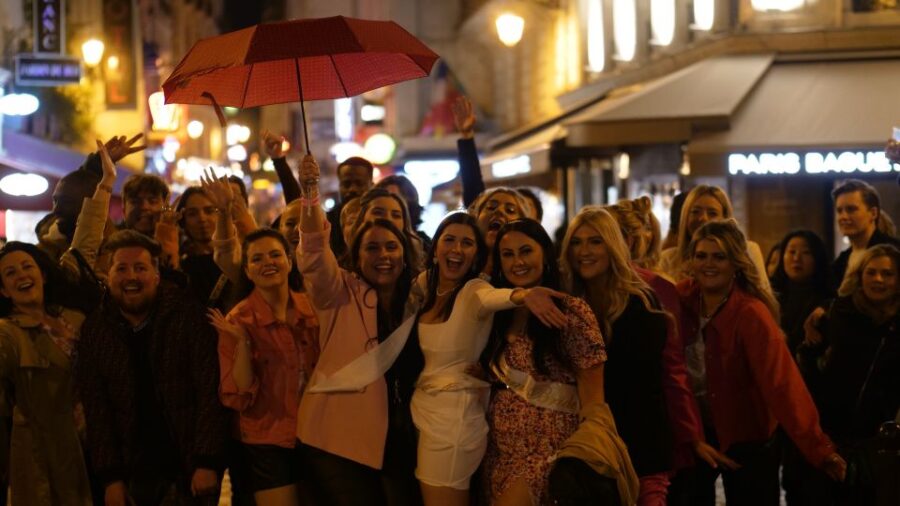 Paris: Latin Quarter Guided Pub Crawl to Bars and Clubs - Tour Overview