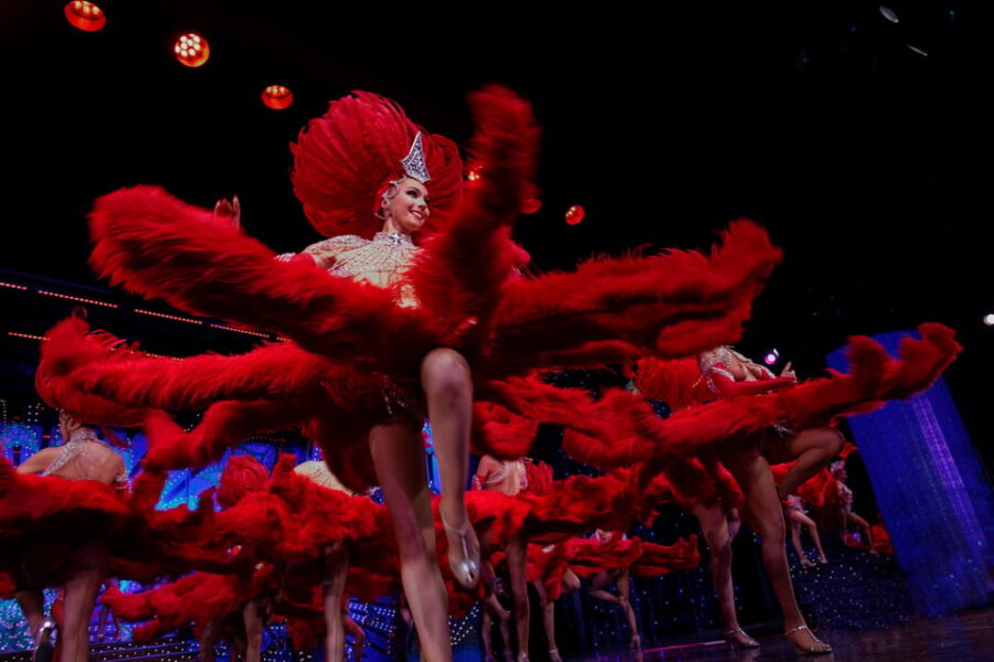 Paris: Moulin Rouge Show With Champagne and Drop-Off Service - Experience Overview
