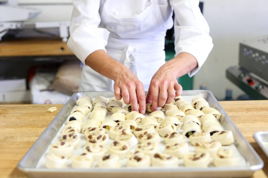 Paris: Traditional Croissant Cooking Class With Local Baker - Class Overview