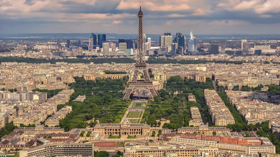 Paris:Private 2-Hour Customizable City Tour With Local Guide