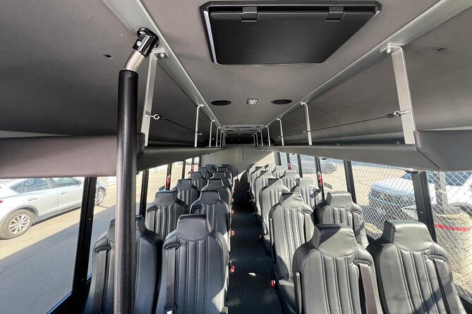 Pearson Airport to Niagara and Vice Versa 24 Passengers Minibus