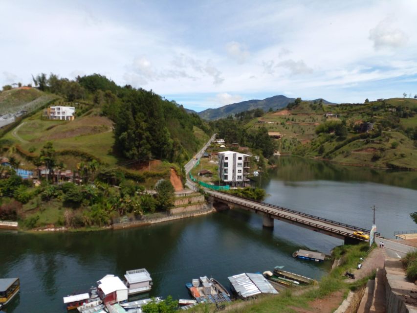 Peñol-Guatapé Private Tour: With Breakfast, Lunch, and Boat - Tour Overview and Details