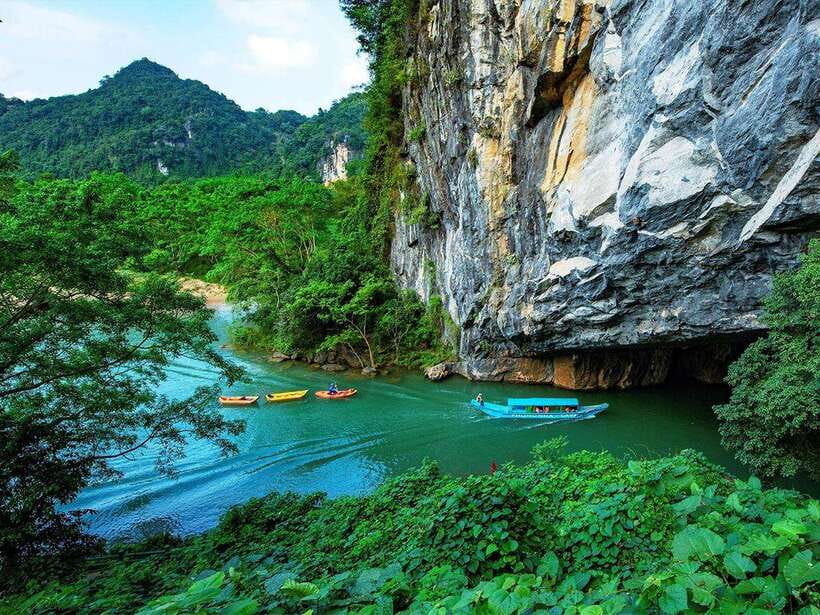 Phong Nha/Dong Hoi: Phong Nha Cave and Paradise Cave Tour