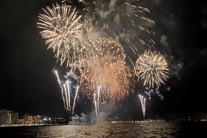 Private Boat and Fireworks Cruise in Waikiki
