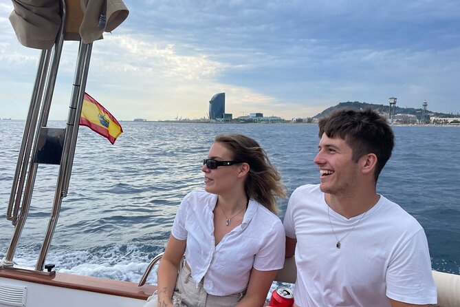 Private Classic Boat Tour in Barcelona - Inclusions