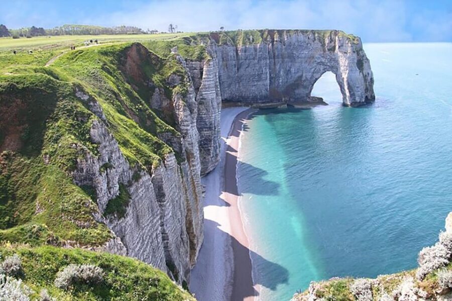 Private Day in Étretat and Honfleur, the Jewels of Normandy