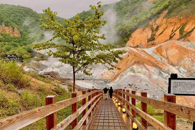 Private Day Tour to Hokkaido Noboribetsu and Lake Toya by Car