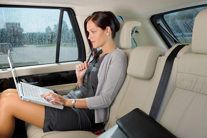 Private Driver Departing From Orly Airport to Paris: Premium Service - Pickup and Meeting Details