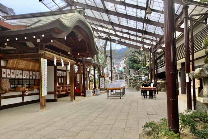 Private Full-Day Japanese Mountain Guided Tour: Ikoma