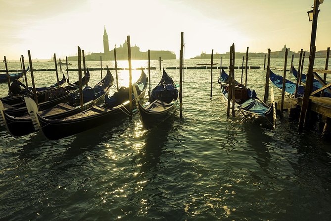 Private Gondola Serenade With Music