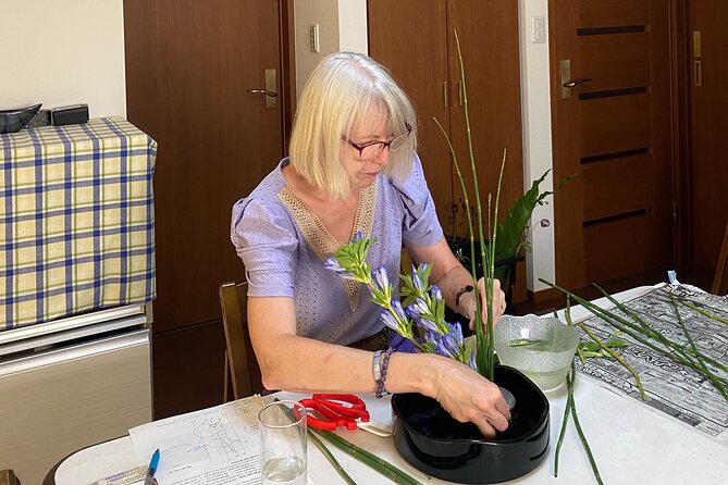 Private Ikebana Experience and Tea at a Cozy Place - Pickup and Meeting Location
