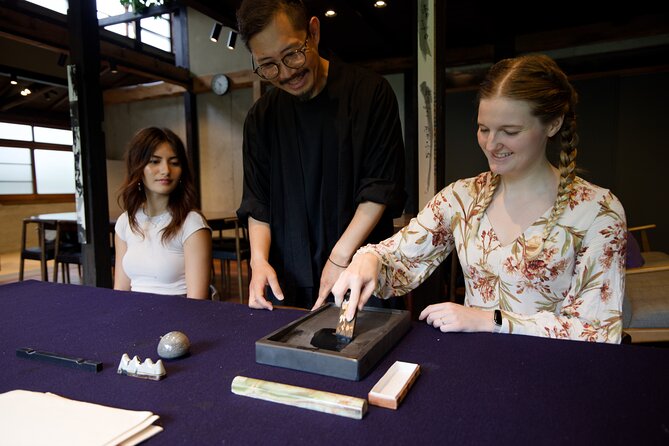 Private Japanese Calligraphy Art Experience With a Calligrapher