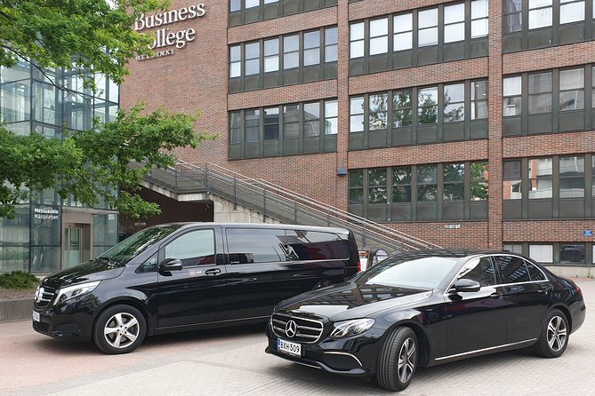 Private Limousine Around Helsinki - Service Amenities
