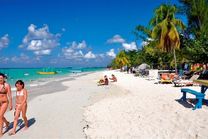 Private Negril Day Trip to Seven Miles Beach and Ricks Cafe From Runaway Bay