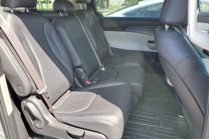 Private Orlando Intl Airport Transfer to or From Disney Area