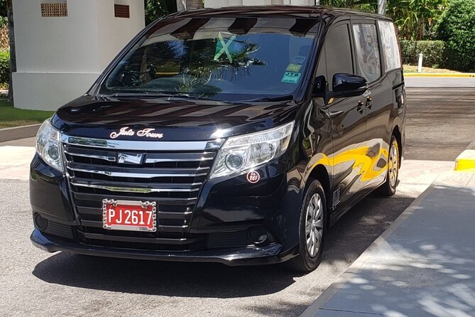 Private Roundtrip Airport Transfer to Grand Palladium Resort in Jamaica