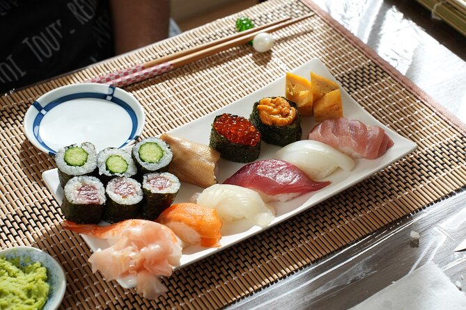 Private & Small Group 3 Types of Sushi Lesson & Supermarket Tour