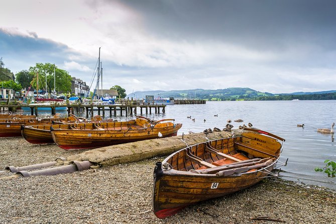 Private Tour: Six Lakes Half Day Tour in a 16 Seater Minibus