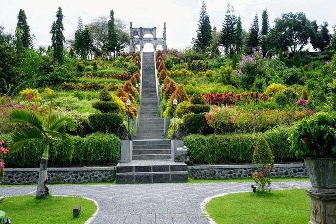Private Tour The Gate Of Heaven Lempuyang Temple And Tirta Gangga