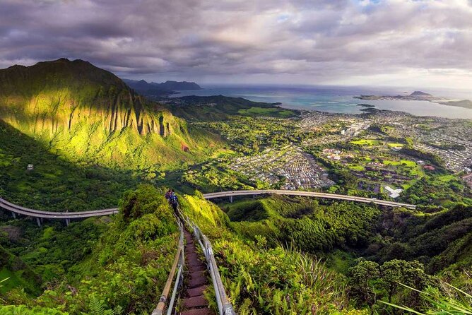Private Transfer From Pupukea to Honolulu (HLN) Airport