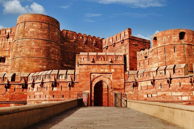 Private Trip to Taj Mahal & Agra Fort by Gatimaan Express Train