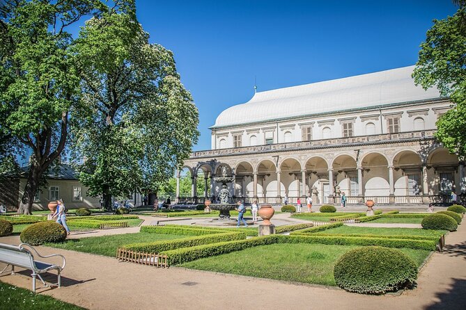 Private Walking Tour Around the Prague Castle Complex - Exploring the Castles History