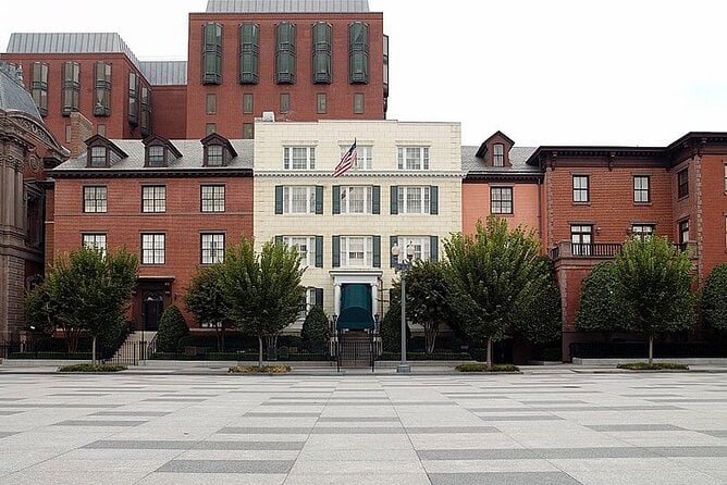 Private White House Neighborhood Walking Tour