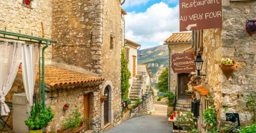 Provence Countryside & Medieval Villages Day Trip - Exploring the World Capital of Perfume