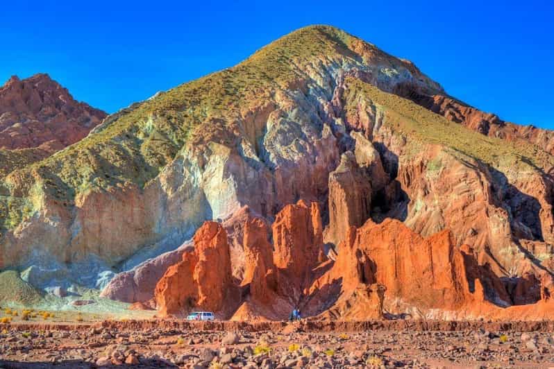 Rainbow Valley: a Journey of Colors and Natural Wonders