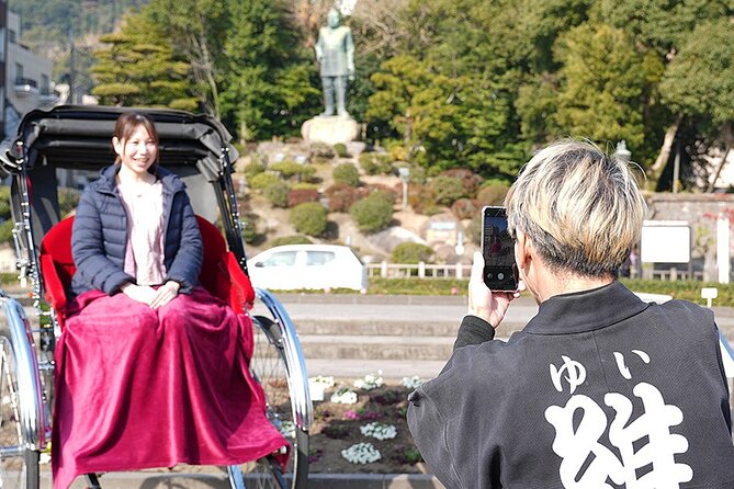 Rickshaw Tour of Kagoshimas Historical and Cultural Sites