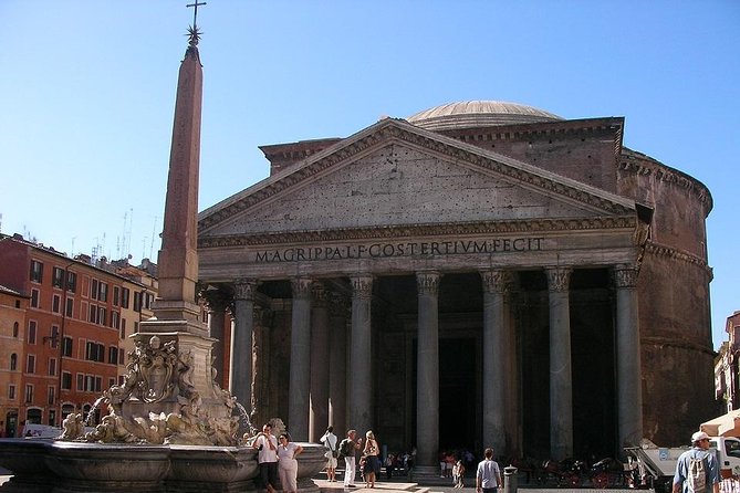 Rome at Night Walking Tour – Small Group