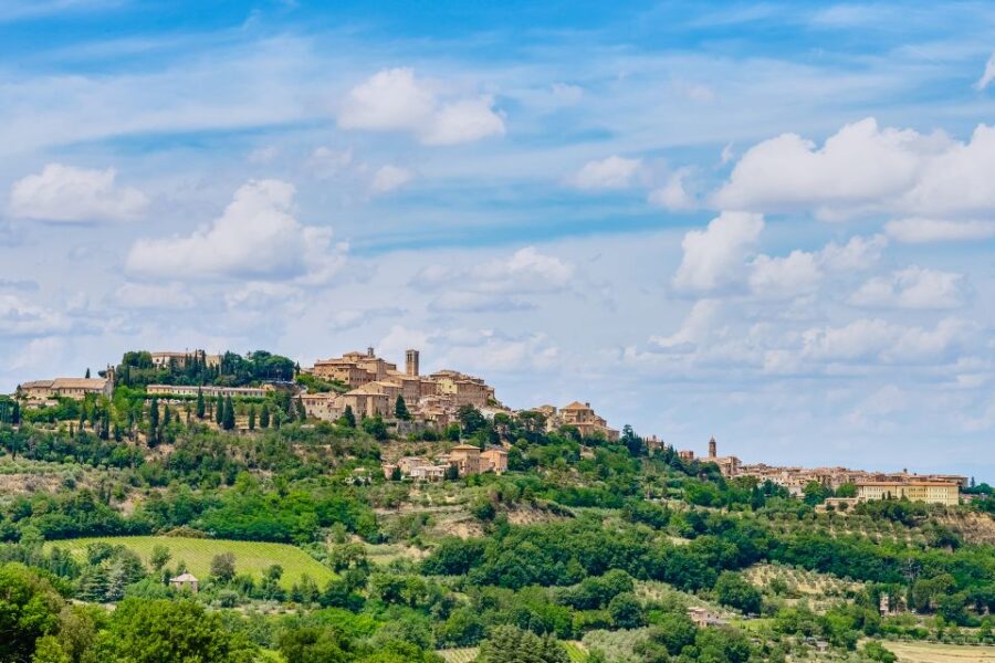 Rome: Tuscany & Montepulciano Day Trip With Lunch & Wines