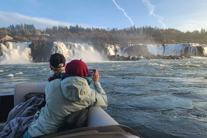 Scenic 2-Hour River Cruise to the Majestic Willamette Falls!