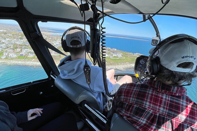 Scenic Tour of Newport, RI by Helicopter – 3 Person Mansion Tour
