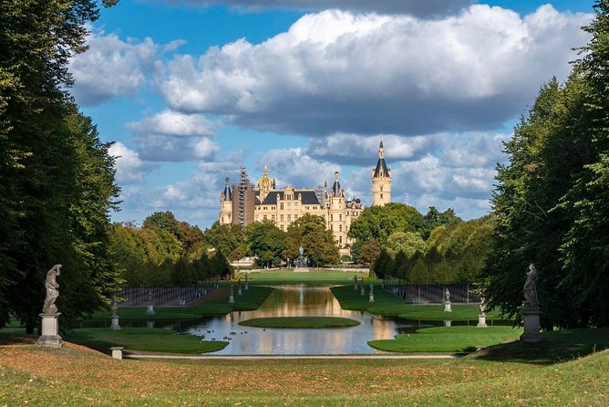 Schwerin Castle Museum Walking Tour - Tour Overview