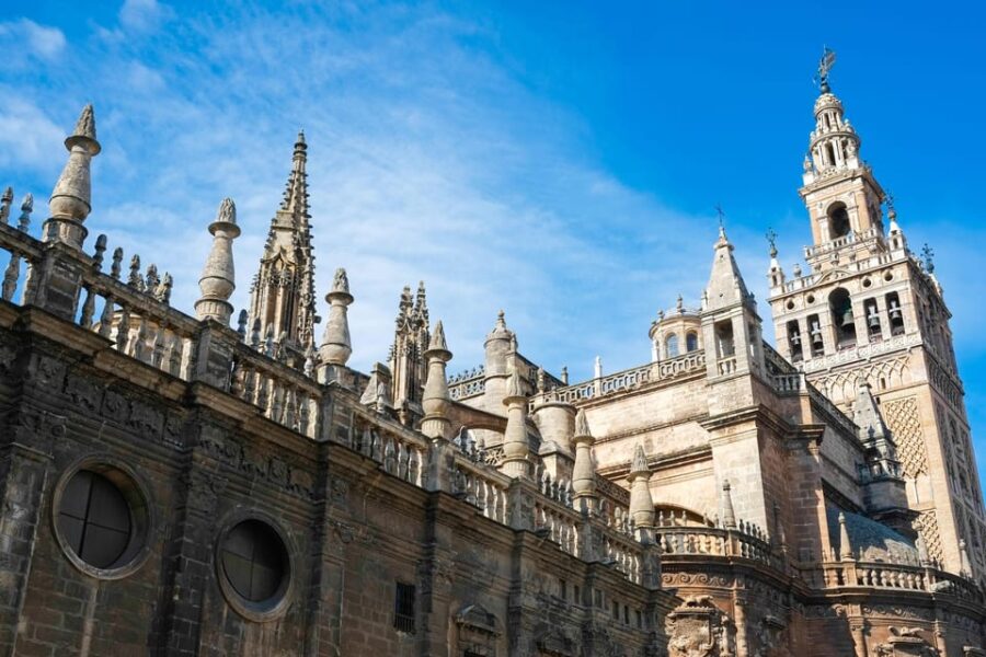 Seville: Cathedral Guided Tour With Optional Alcázar