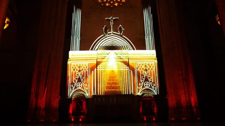 Seville: Cathedral of Seville Guided Night Tour & Light Show - Exploring the Grandeur of the Cathedral
