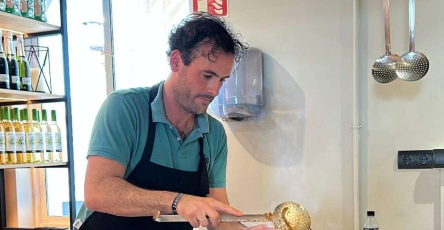 Seville: Paella Dining Experience - Experience Overview