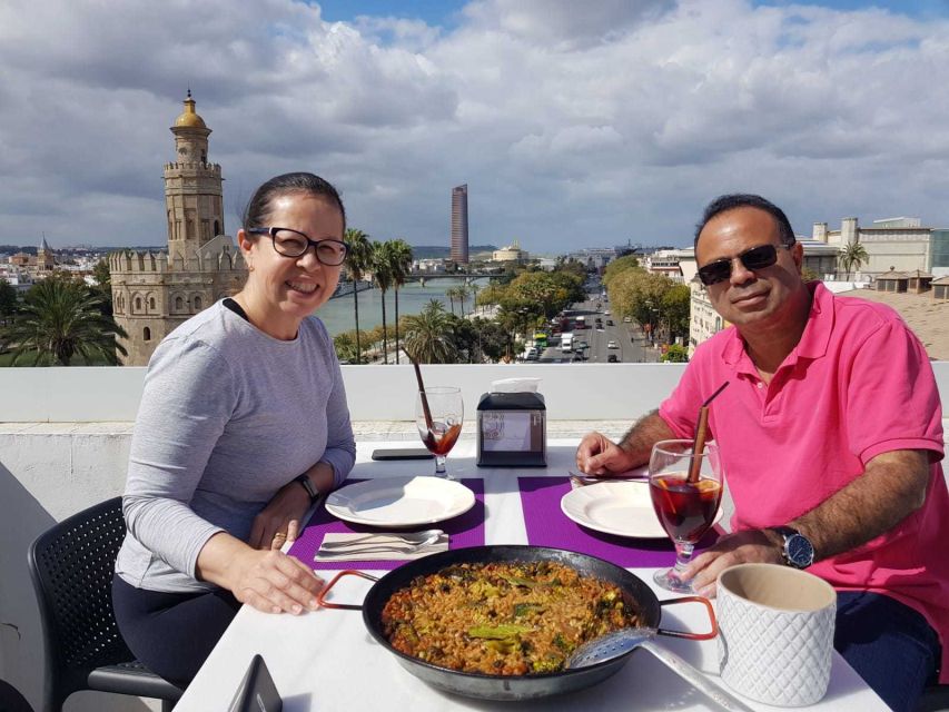 Seville: Paella Showcooking Experience