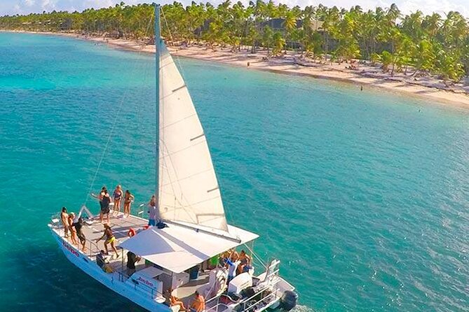 Shared 8 Hours Party Boat Saona and Natural Pool From Bayahibe