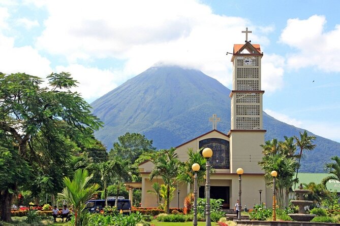 Shared Shuttle San Jose to Arenal
