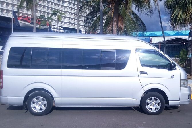 Shared Shuttle Transfer to Montego Bay Airport