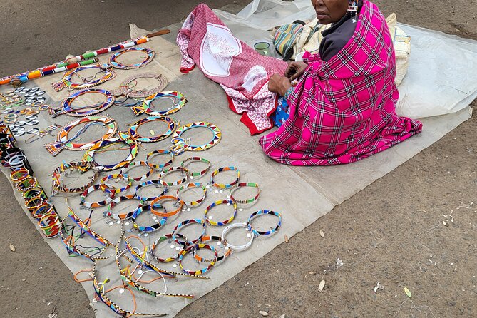Souvenir Crafts, Fabric Shopping & Hair Braiding & City Tour