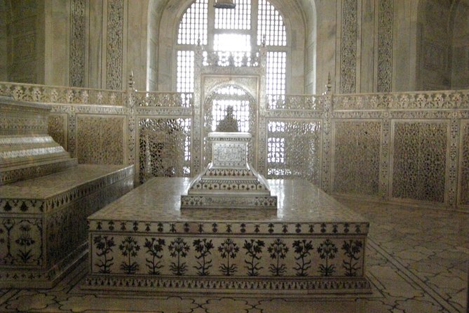Taj Mahal Day Trip By Express Train From Delhi