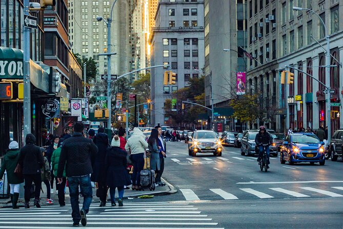 Taxi Driver Movie Locations on Private Tour in New York City - Explore the Iconic Taxi Driver Filming Locations