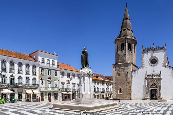 Templars Private Tour: From Lisbon to Tomar & Almourol Castle